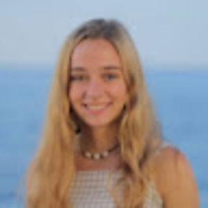 Meet your Posher, Caroline